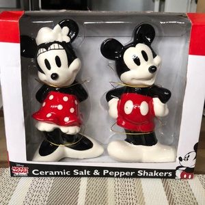 Ceramic salt & pepper shakers